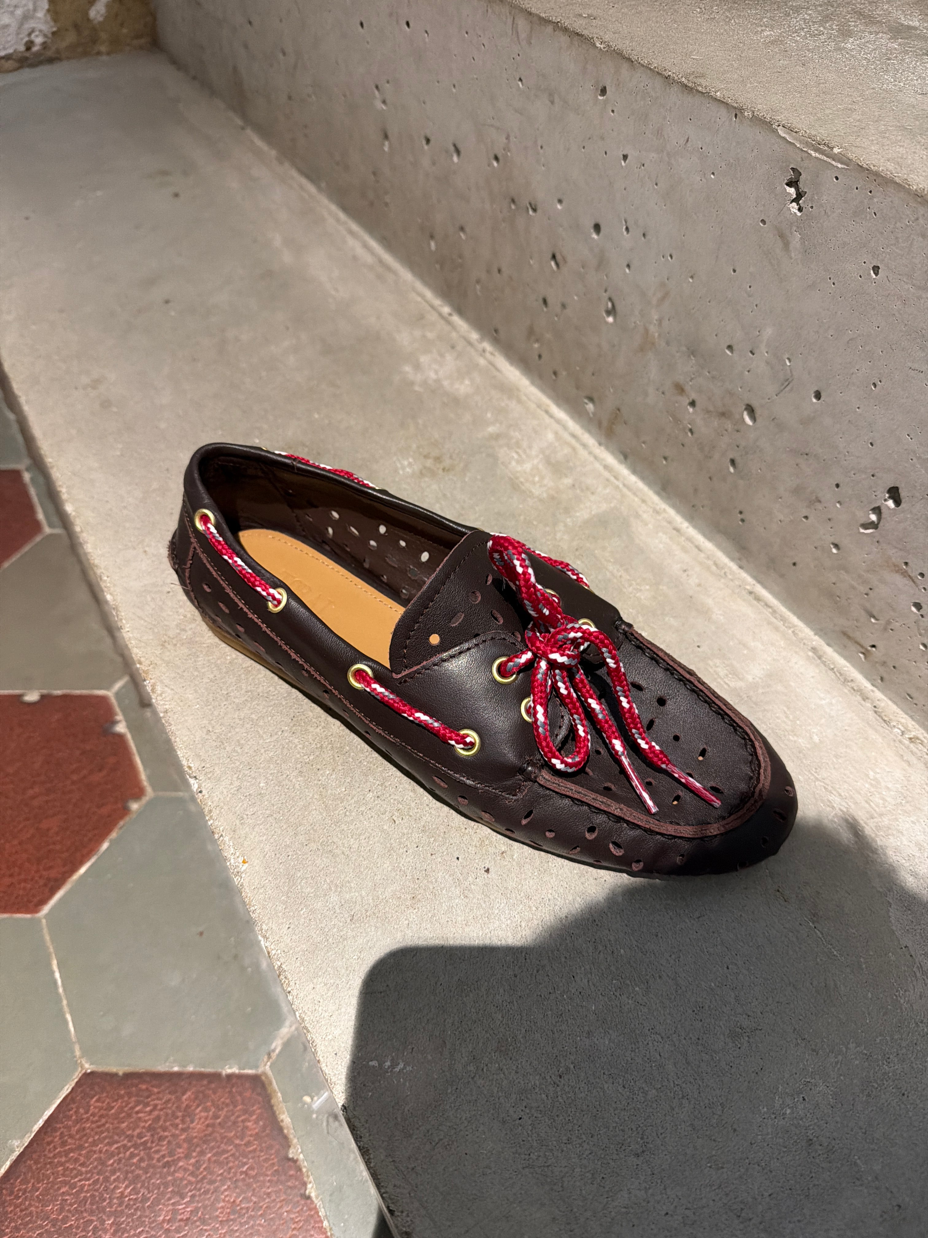 HOLED LOAFER