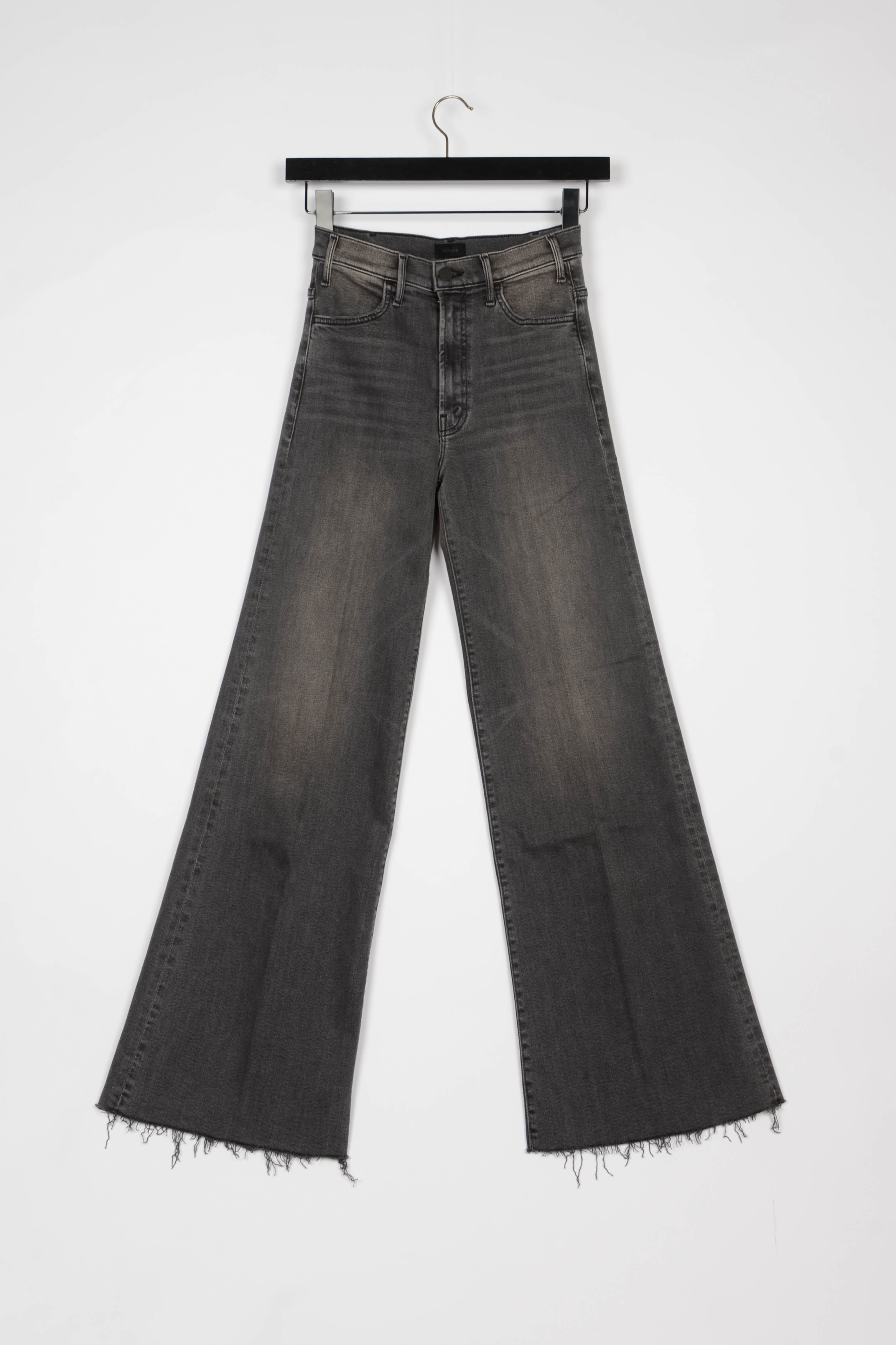 MOTHER JEANS The Hustler Roller Sneak Fray